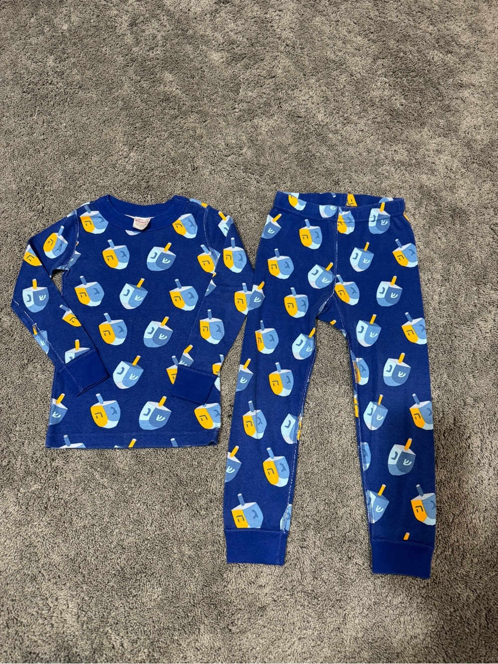 Hanna Andersson Kids Blue Dreidel Print Pajama Set